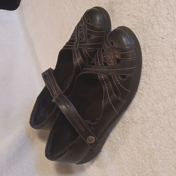 Bass Mary Jane's velcro closure women's size 12 - Picture 1 of 5